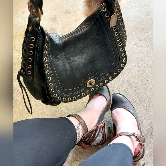 Fine leather Goods 🖤🩷🖤🦄 - Picture 2 of 3